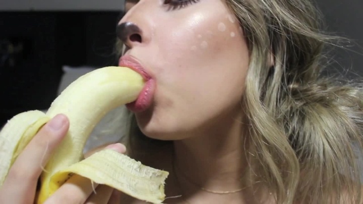 Frecklequeen Halloween Banana Blowjob Tease FreckleQueen